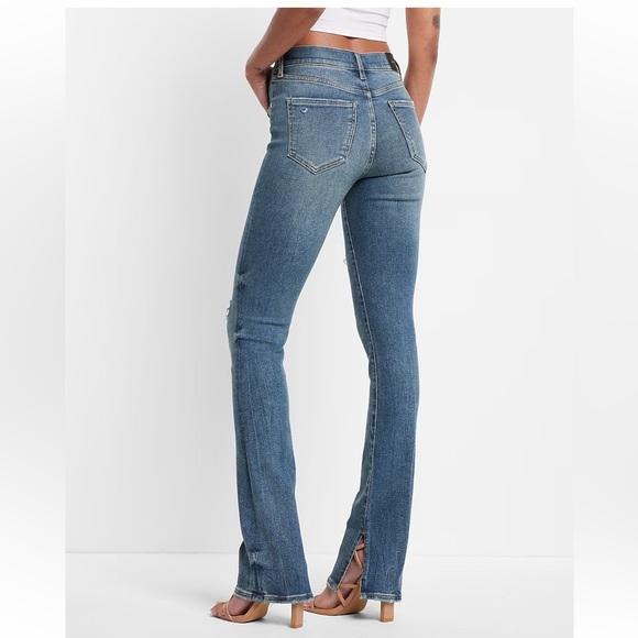 Express Mid Rise Medium Wash Ripped Skyscraper Jeans NEW - Picture 2 of 5